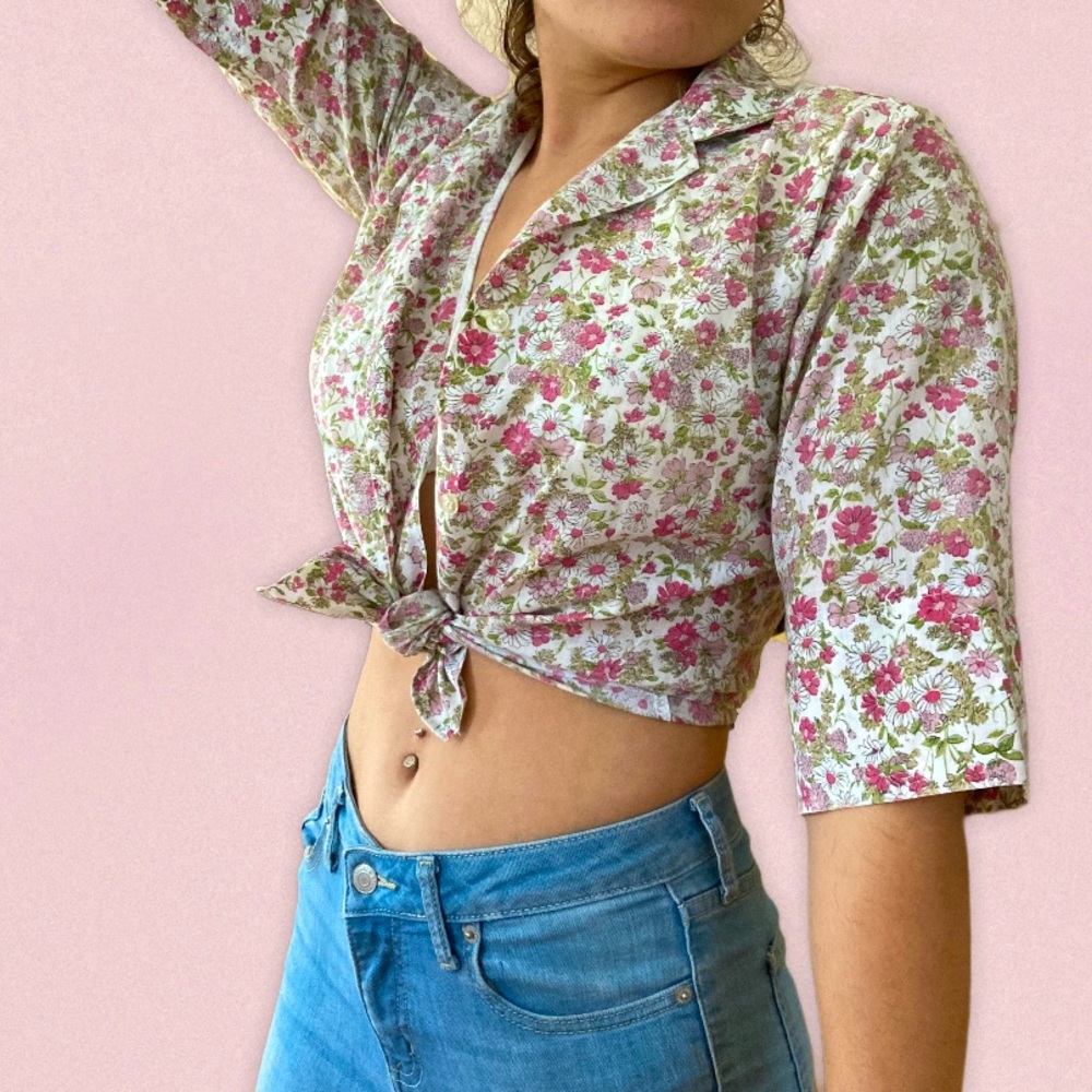 Floral 90s blouse